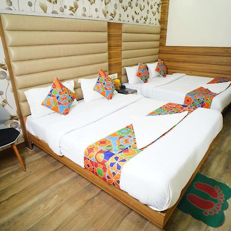 Hotel Delhi Darshan Deluxe-By Rsl Hospitality New Delhi Exteriör bild