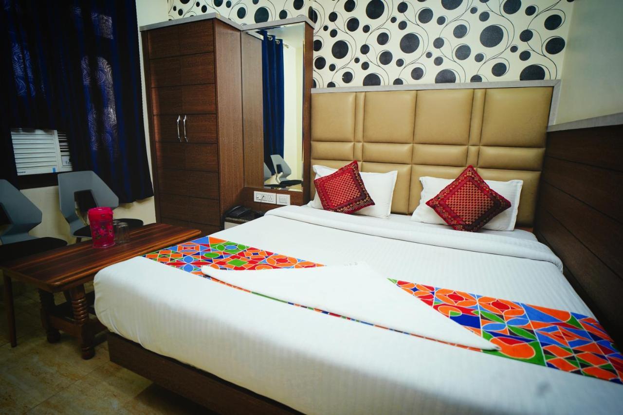 Hotel Delhi Darshan Deluxe-By Rsl Hospitality New Delhi Exteriör bild